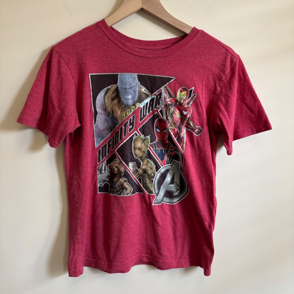 Marvel Avengers Infinity War Graphic T-Shirt Boys L 10/12 Red Thanos Iron Man